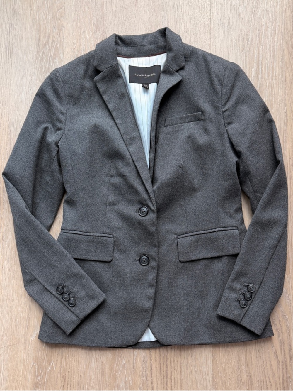 Banana Republic gray blazer
